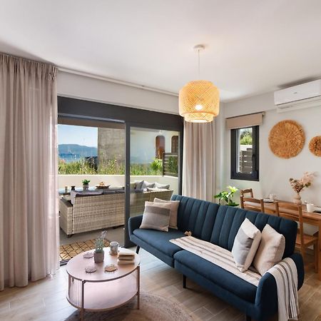 Blue Horizon Seaside Suite By Imagine Lefkada Nikiana Bagian luar foto