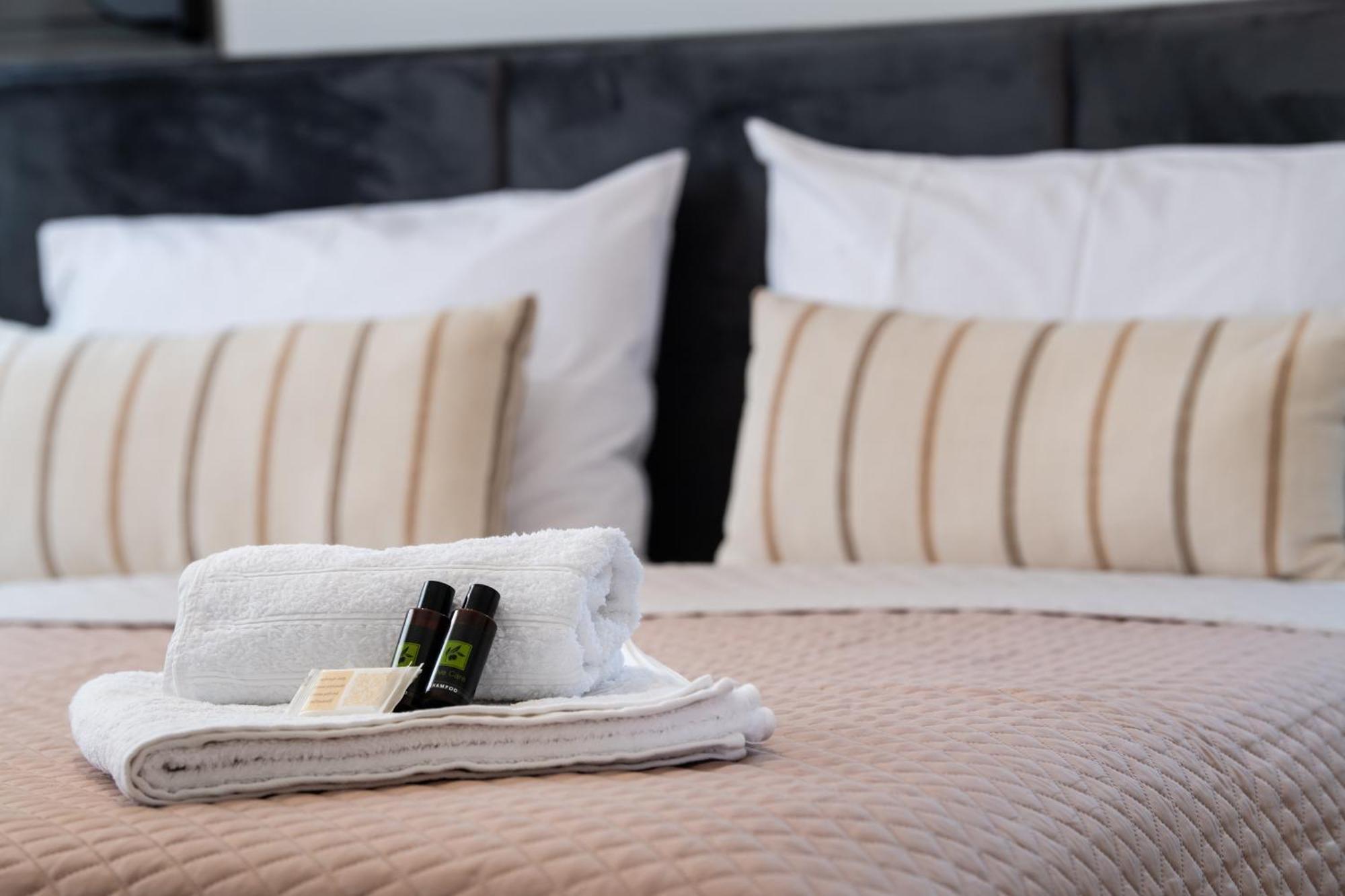 Blue Horizon Seaside Suite By Imagine Lefkada Nikiana Bagian luar foto