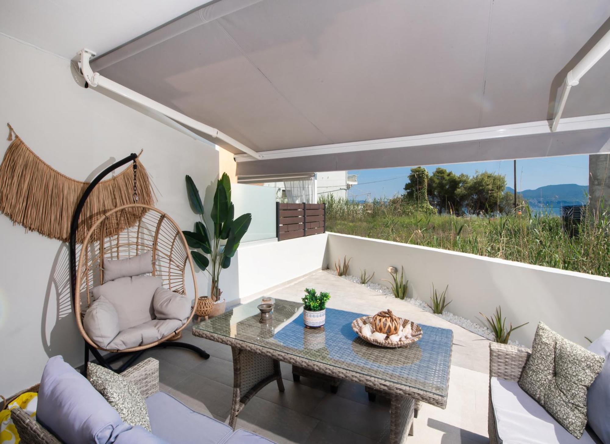 Blue Horizon Seaside Suite By Imagine Lefkada Nikiana Bagian luar foto